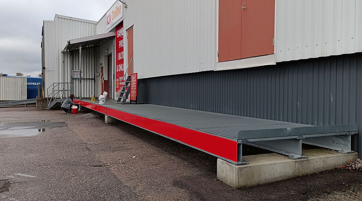 Övertäckning av skyltning som inte längre är aktuell - Reklamhuset RINK